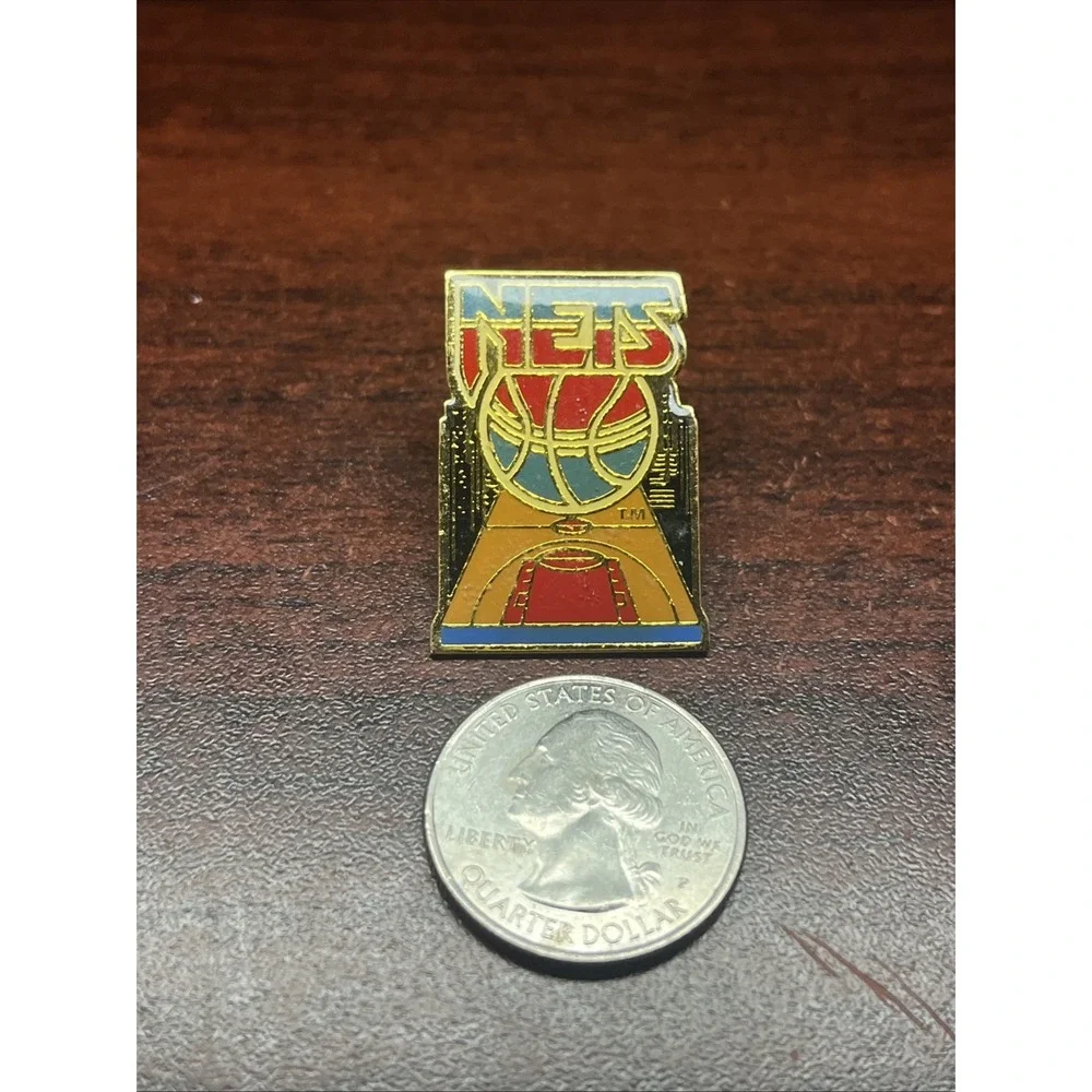 Brooklyn Nets NBA Basketball Lapel Hat Pin‎